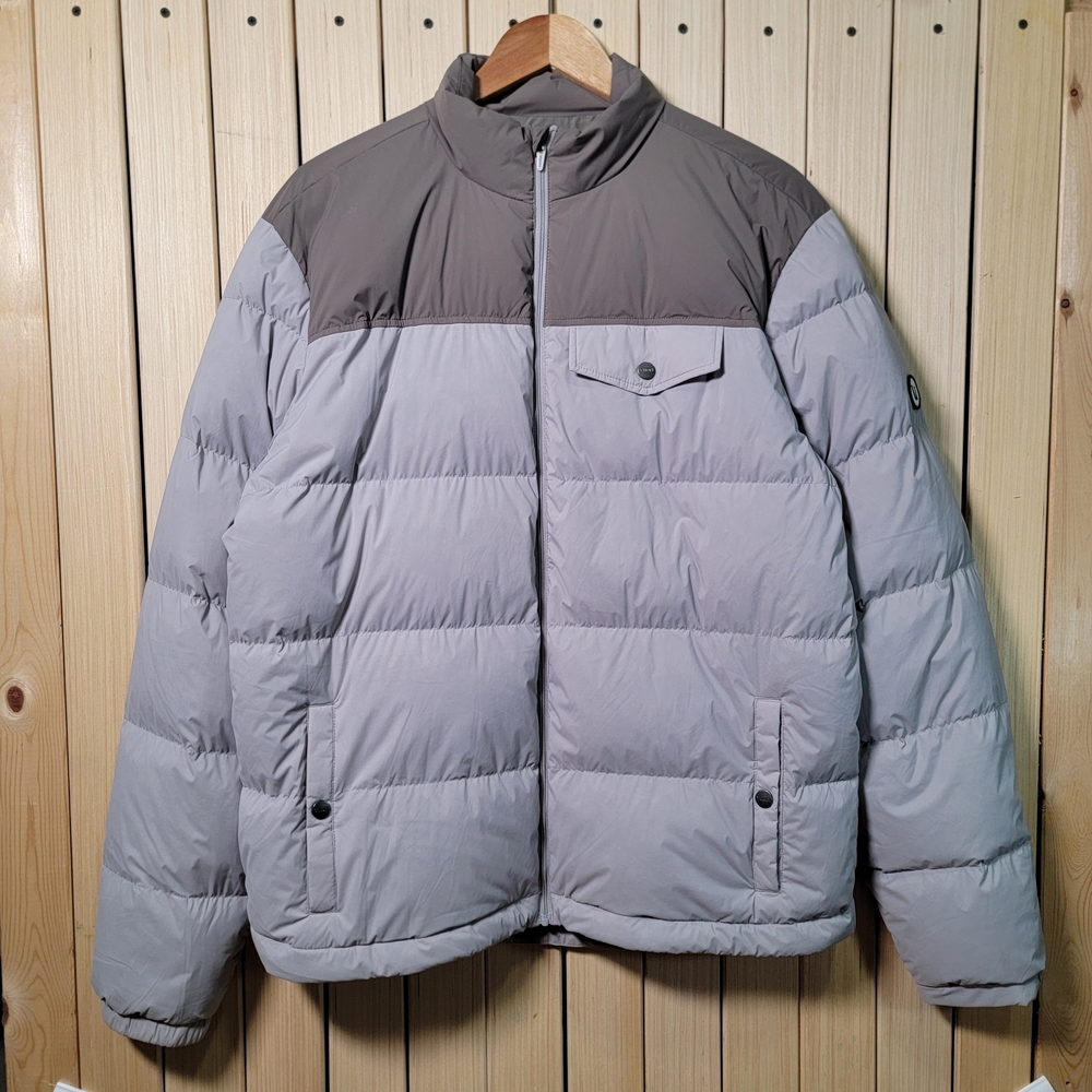 Vuori Jacket Puffer Two-Tone Down Fill winter jacket